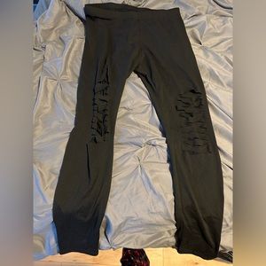 Distressed leggings